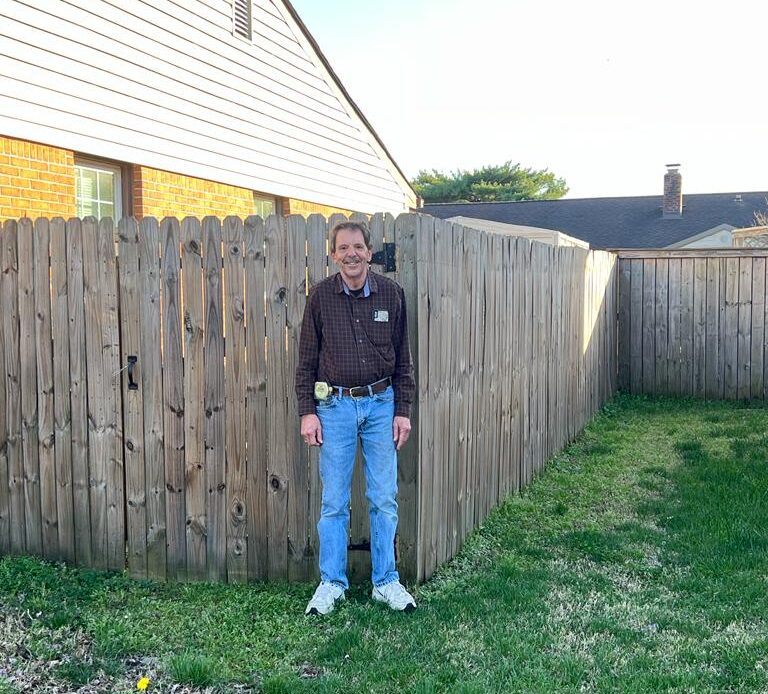 fence contractor Ray